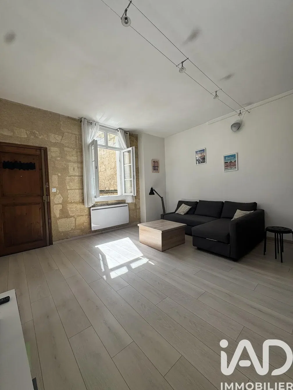 Salon; parquet, lumière naturelle