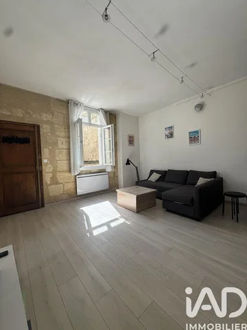 Salon; parquet, lumière naturelle