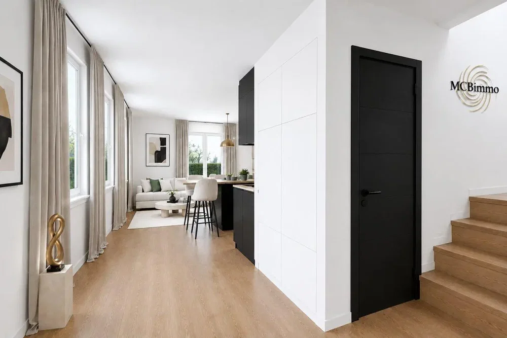 Living room; wood floor, natural light, modern style