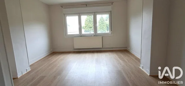 Salon; parquet, lumière naturelle