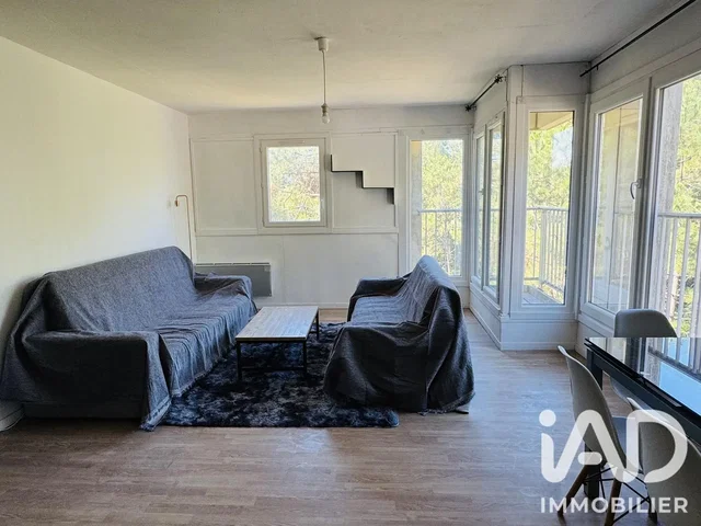 Salon; lumière naturelle, parquet