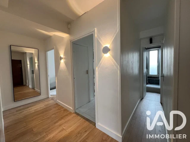 Living room; wood floor, natural light