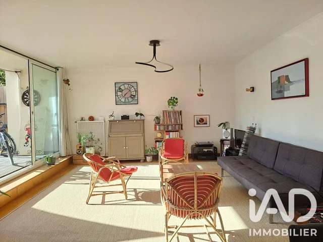 Living room; natural light, modern style