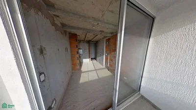 Autre; nécessite rénovation, lumière naturelle