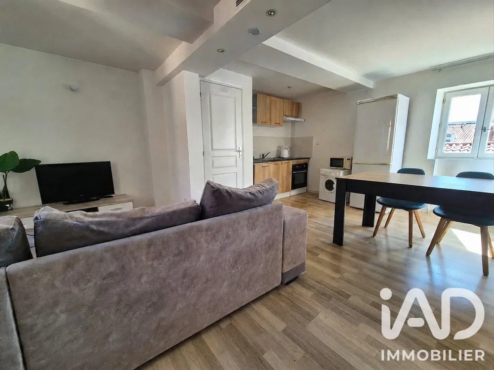 Wohnzimmer; tageslicht, holzboden, moderner stil