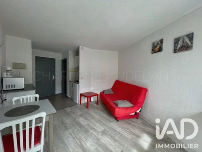 Wohnzimmer; tageslicht, fliesenboden