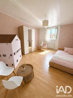 Kinderzimmer; holzboden, tageslicht, rustikaler stil