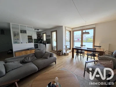 Wohnzimmer; holzboden, tageslicht, moderner stil