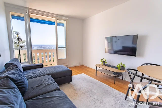 Living room; view, natural light, modern style