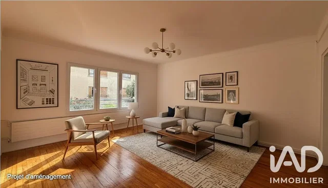 Living room; natural light, modern style, wood floor