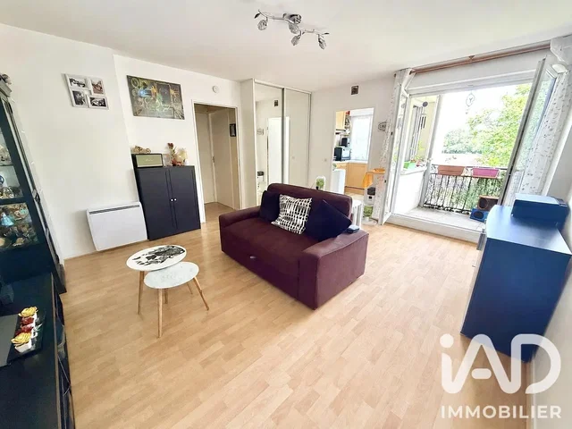 Living room; view, wood floor, natural light, modern style