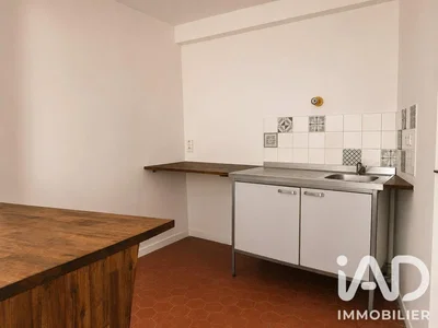 Cuisine; carrelage, lumière naturelle