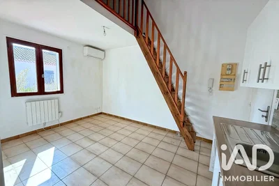 Küche; fliesenboden, tageslicht