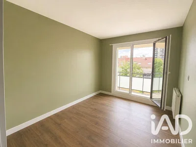 Bedroom; wood floor, natural light, view
