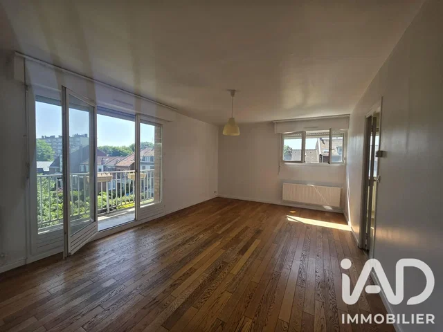 Wohnzimmer; holzboden, tageslicht, blick