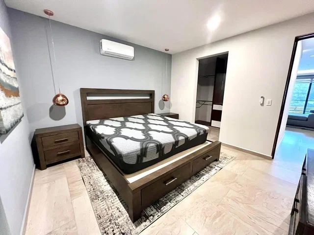 Quarto; chão de madeira, luz natural, estilo moderno, renovado