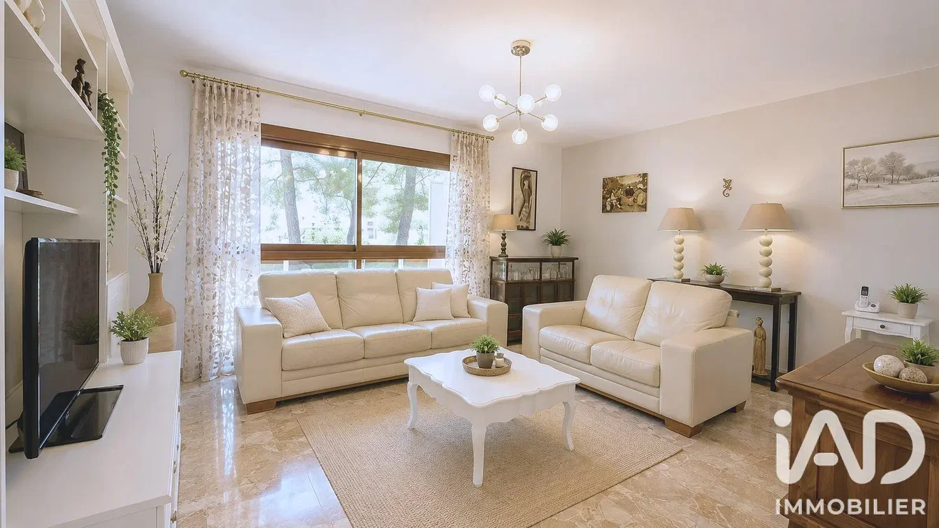 Salón; luz natural, estilo moderno