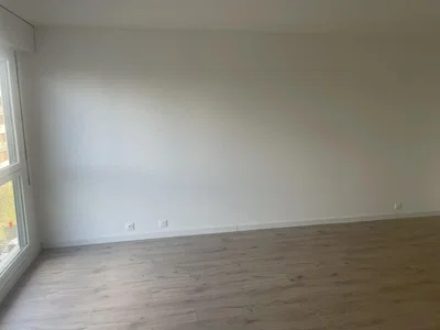 Otro; suelo de madera, luz natural
