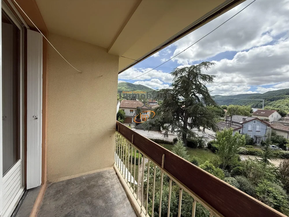 Balkon; pogled, prirodno svjetlo