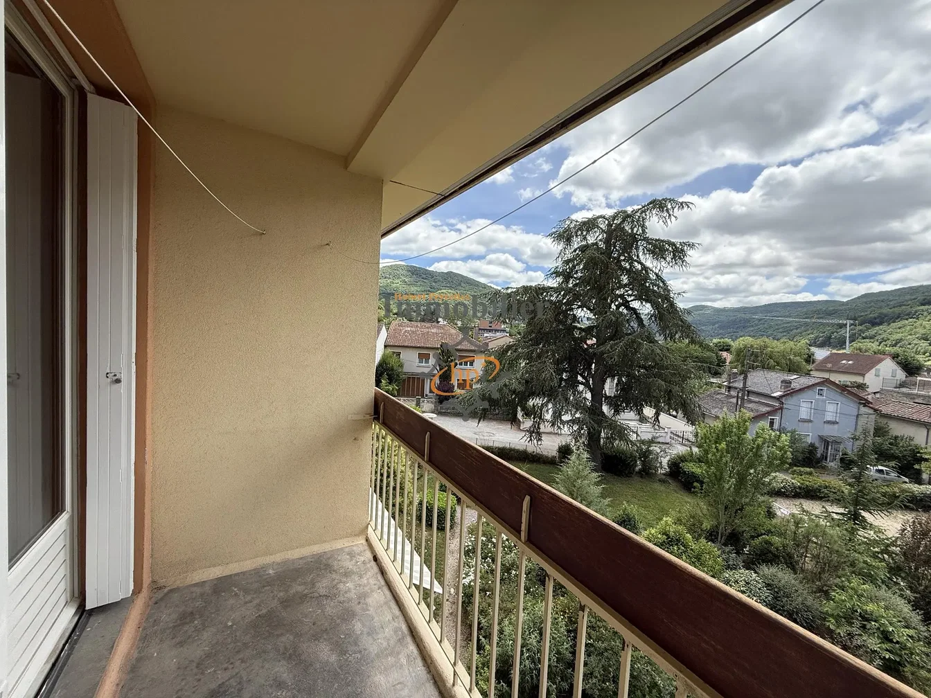 Balkon; pogled, prirodno svjetlo