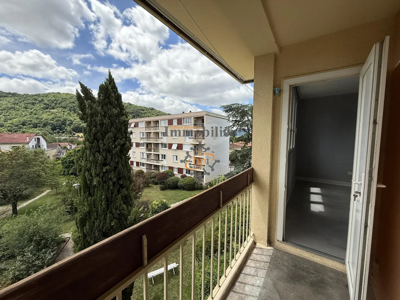 Balkon; pogled, prirodno svjetlo
