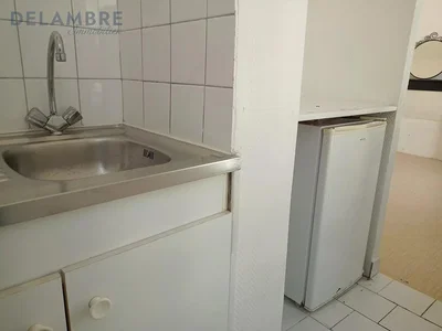 Cocina; suelo de baldosas, necesita renovación