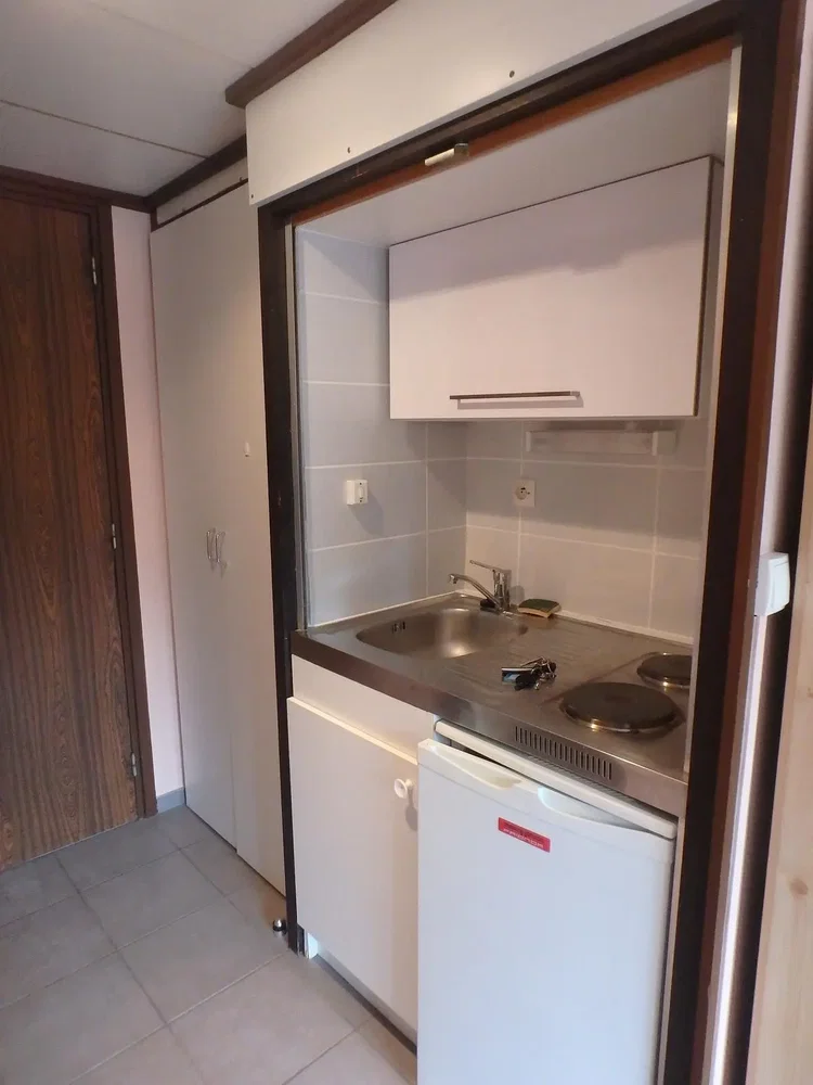 Cuisine; carrelage, électroménager
