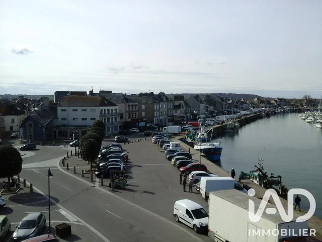 Kuća i okolina; pogled