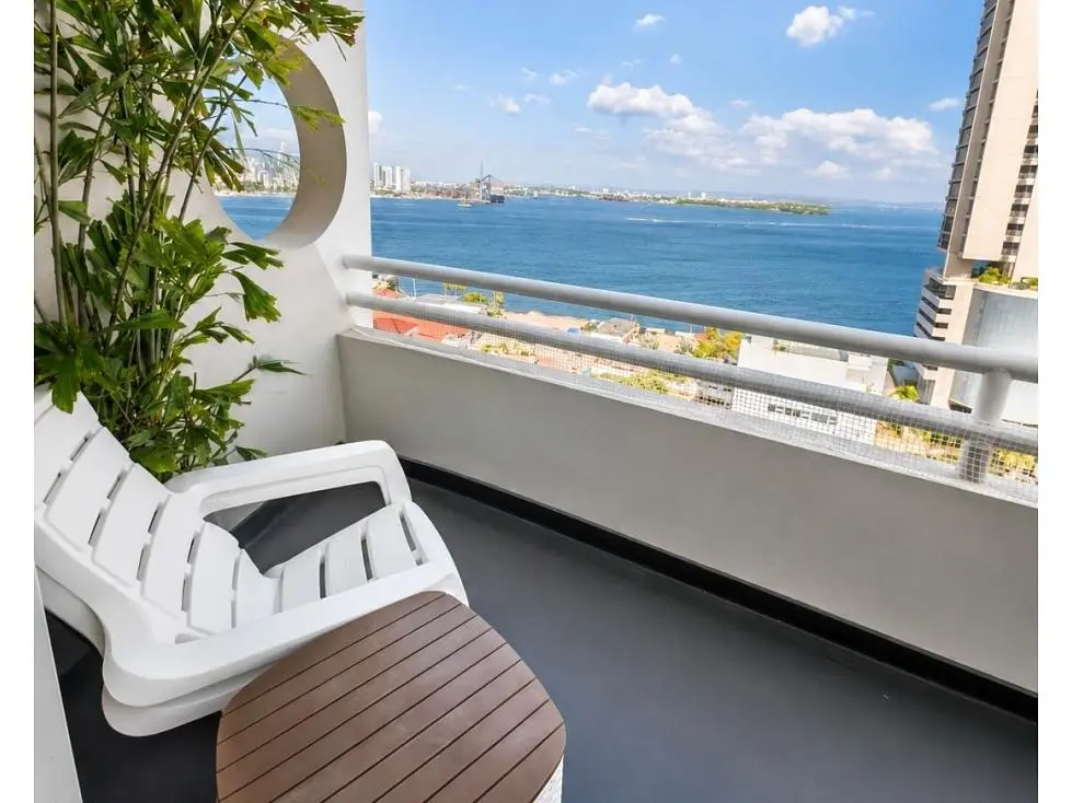 Balcon; vue, lumière naturelle