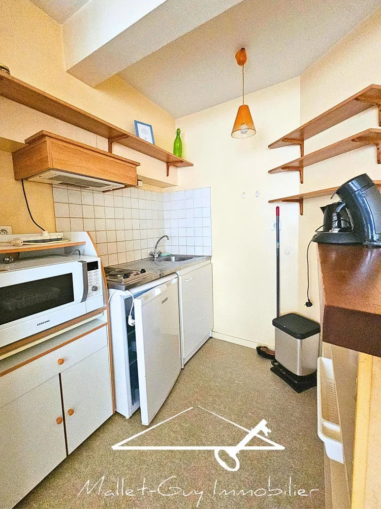 Cuisine; électroménager, lumière naturelle