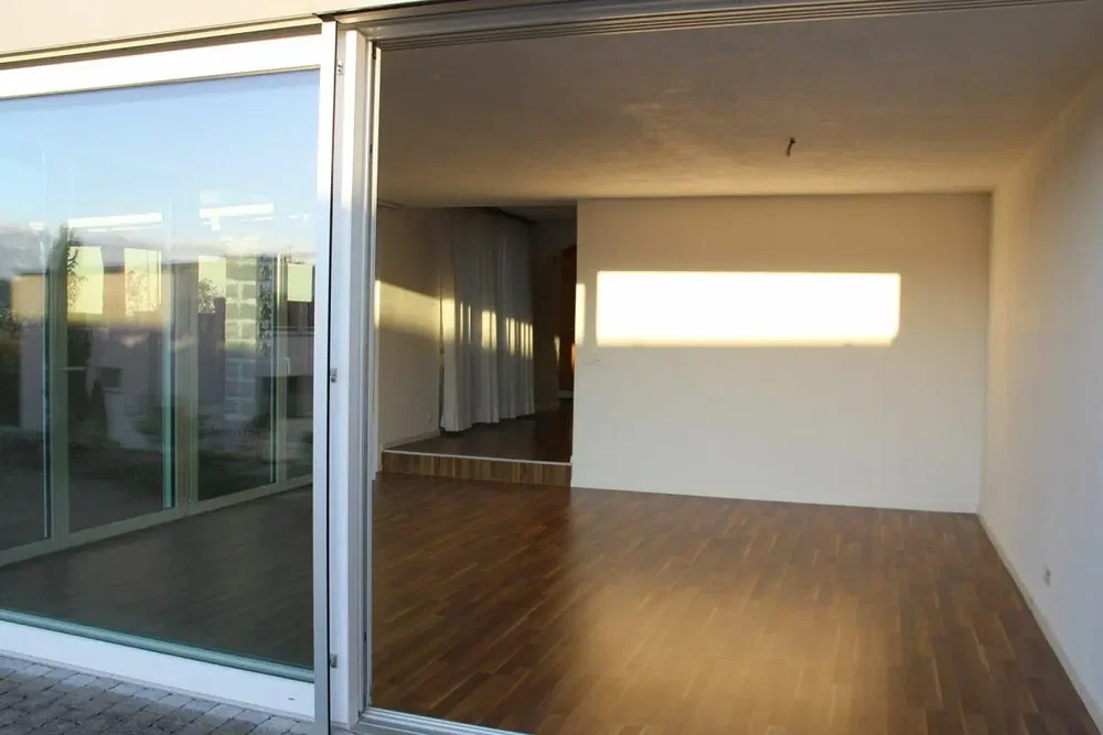 Altro; pavimento in legno, luce naturale