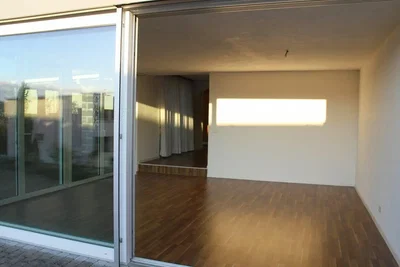 Altro; pavimento in legno, luce naturale