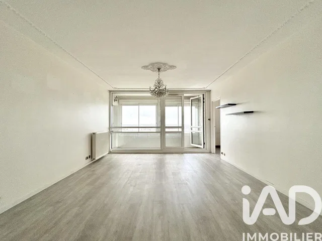 Salon; lumière naturelle, parquet