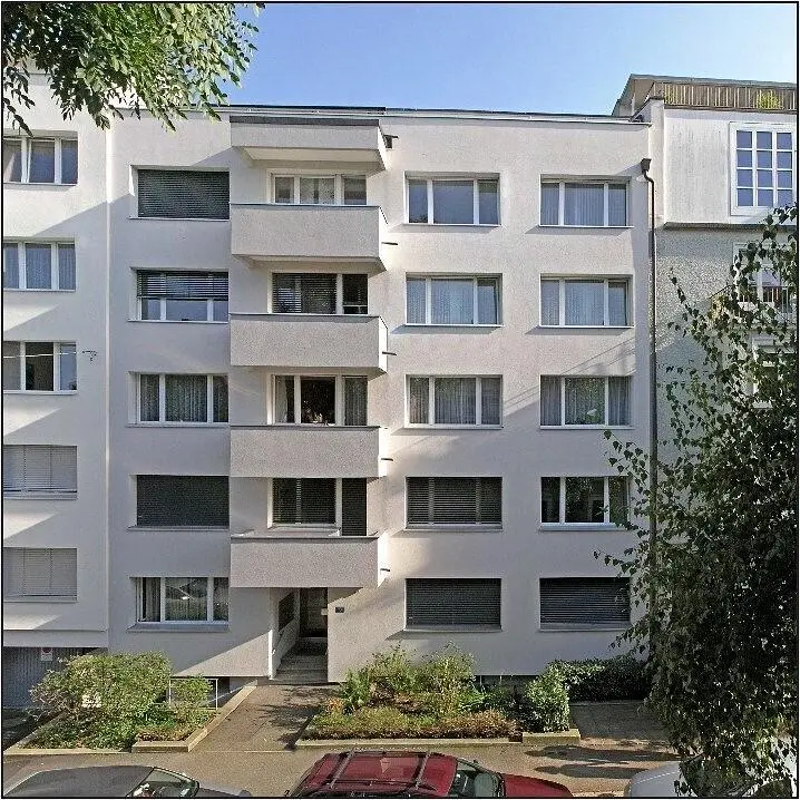 Casa y alrededores