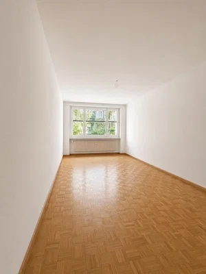 Otro; suelo de madera, luz natural