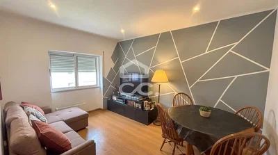 Living room; wood floor, natural light, modern style