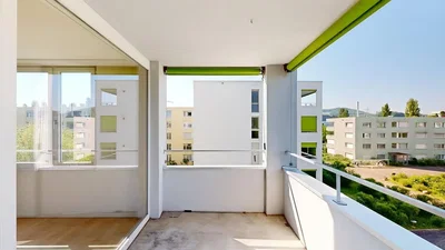 Balcón; vista, luz natural