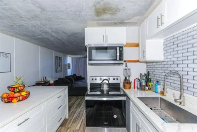 Cuisine; électroménager, lumière naturelle