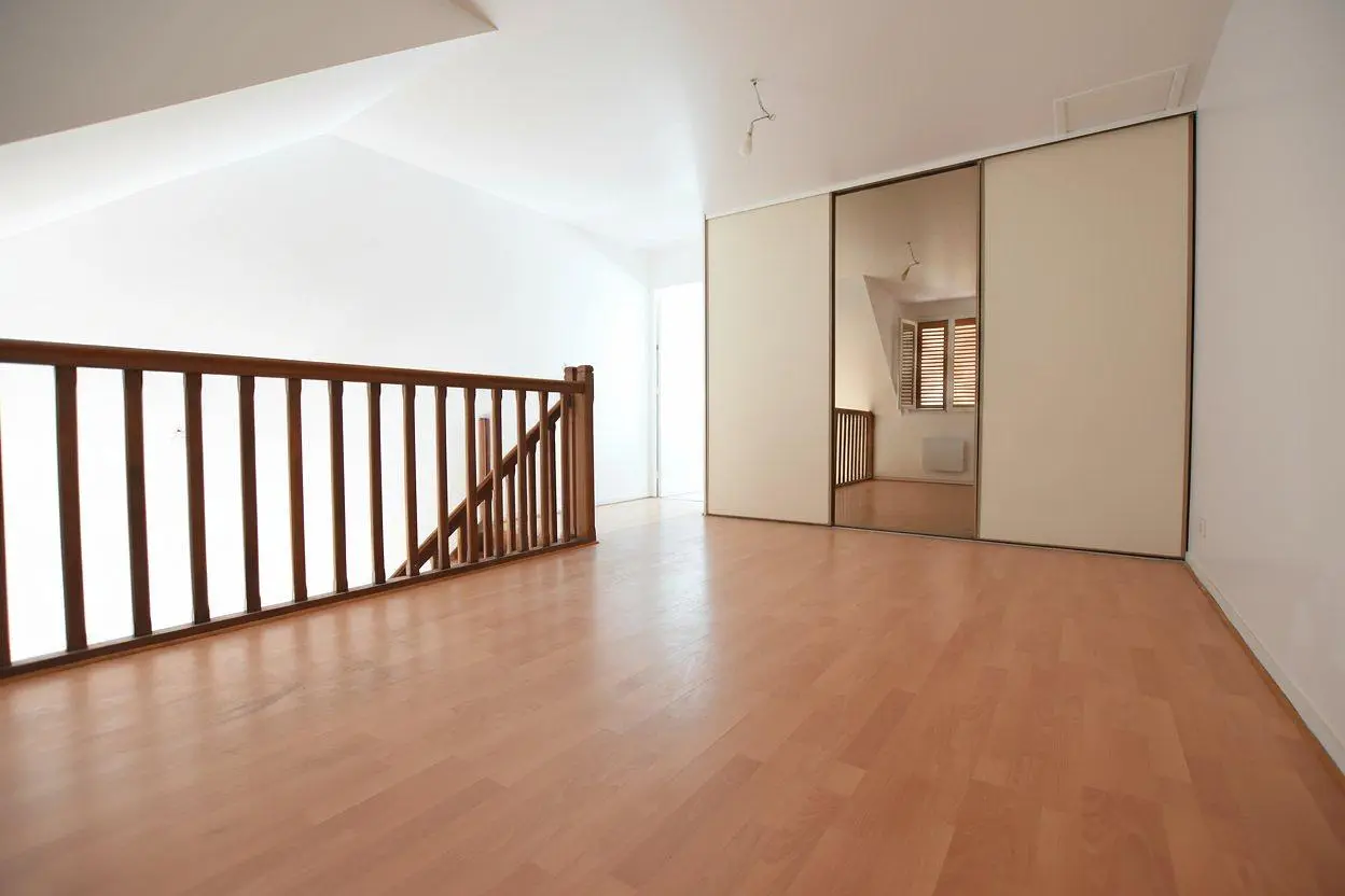 Autre; parquet, lumière naturelle