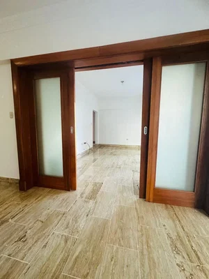 Ostatní; dlažba, přirozené světlo