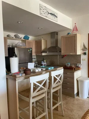 Кухиња; кухињски апарати, плочице, природно светло
