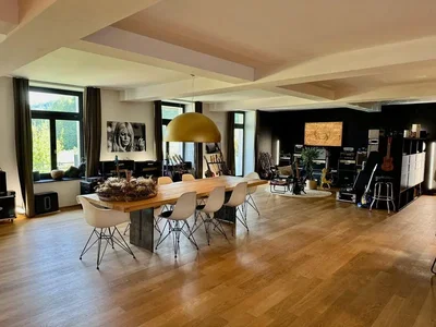 Salon; parquet, lumière naturelle