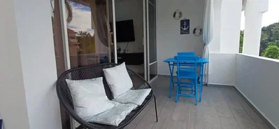 Balkon; výhled, přirozené světlo, moderní styl