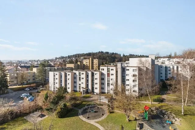 Maison et environs; vue, lumière naturelle