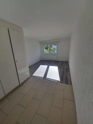 Chambre; carrelage, lumière naturelle
