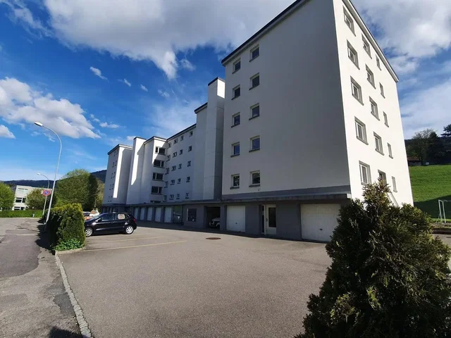 Maison et environs; vue, lumière naturelle