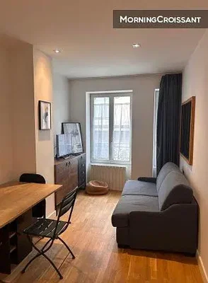 Salon; parquet, lumière naturelle