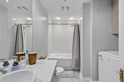 Bathroom; tile floor, natural light
