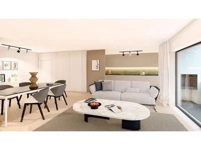 Oturma odası; doğal ışık, modern stil, ahşap zemin