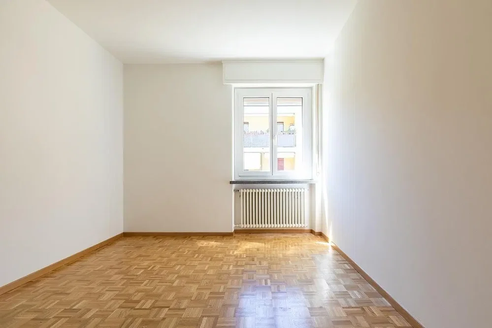 Sonstiges; holzboden, tageslicht